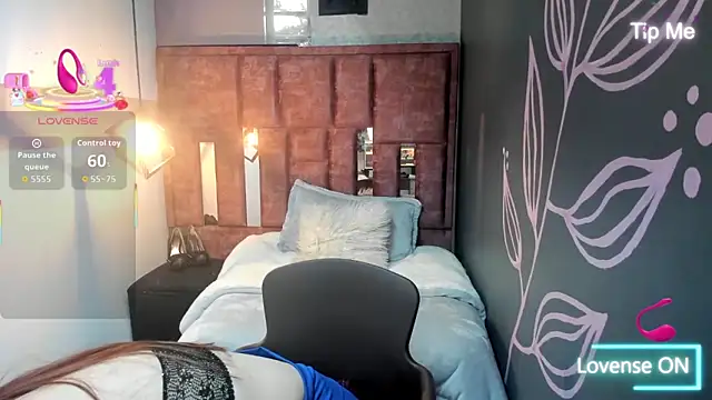 Isa Thompson   online show from 17, 9, 2025