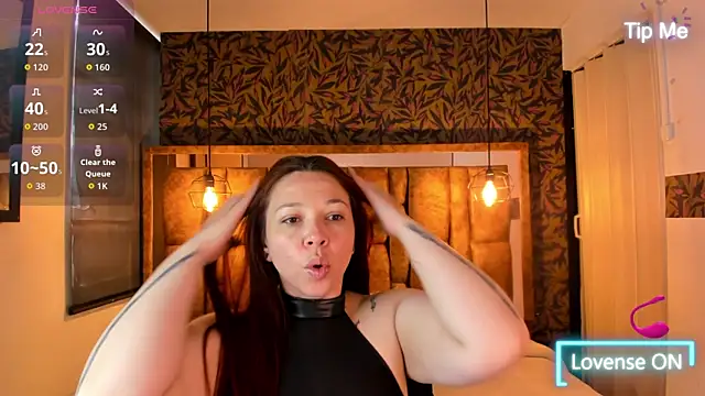 Isa Thompson   online show from 25, 11, 2025