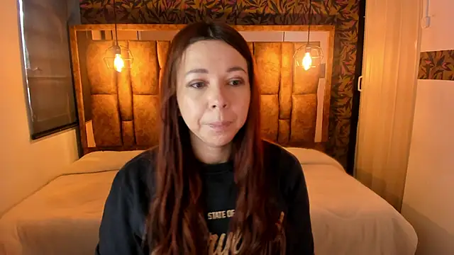 Isa Thompson   online show from 29, 11, 2025