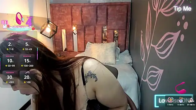 Isa Thompson   online show from 22, 9, 2025