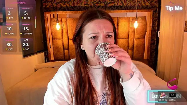 Isa Thompson   online show from 6, 11, 2025