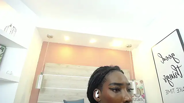 Snapshot of AlexandraCambell chatting on 30, 11, 2025 AlexandraCambell online show from 30, 11, 2025