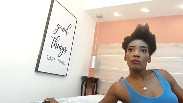 Snapshot of AlexandraCambell chatting on 27, 5, 2026 AlexandraCambell online show from 27, 5, 2026