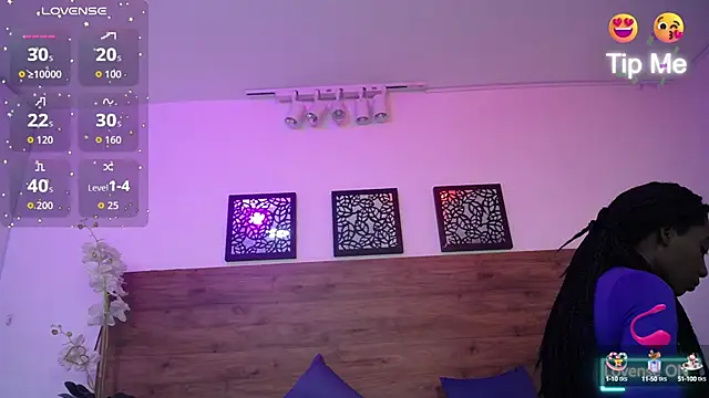 Snapshot of AlexandraCambell chatting on 25, 9, 2025 AlexandraCambell online show from 25, 9, 2025