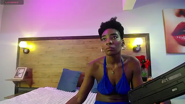 Snapshot of AlexandraCambell chatting on 1, 2, 2026 AlexandraCambell online show from 1, 2, 2026