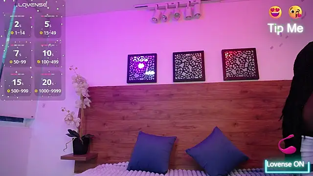 Snapshot of AlexandraCambell chatting on 13, 9, 2025 AlexandraCambell online show from 13, 9, 2025