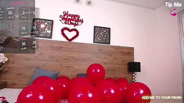 Snapshot of AlexandraCambell chatting on 13, 2, 2026 AlexandraCambell online show from 13, 2, 2026