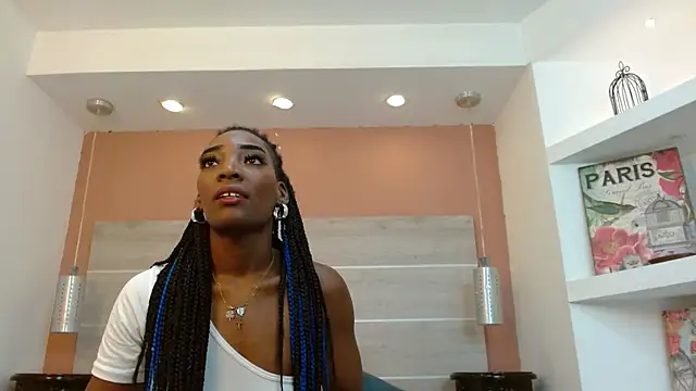 Snapshot of AlexandraCambell chatting on 28, 4, 2026 AlexandraCambell online show from 28, 4, 2026