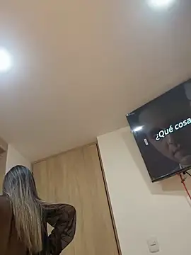 NIQUEILLA8 online show from 12, 4, 2026