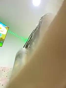 karla-thomsom10 online show from 15, 4, 2026