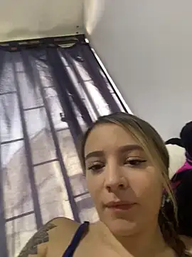 Snapshot of karla-thomsom10 chatting on 2, 10, 2025 karla-thomsom10 online show from 2, 10, 2025