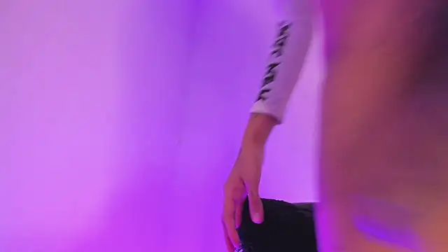 Lucy shen  online show from 6, 2, 2026