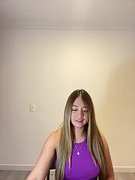 Zara Ross online show from 22, 9, 2025