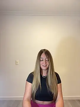 Zara Ross online show from 14, 10, 2025