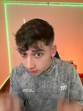 Snapshot of Casper___kyy chatting on 4, 10, 2025 Casper kyy online show from 4, 10, 2025