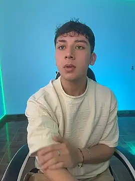 Snapshot of Casper___kyy chatting on 25, 10, 2025 Casper kyy online show from 25, 10, 2025