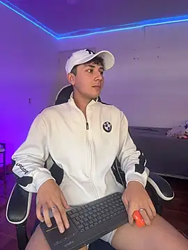 Snapshot of Casper___kyy chatting on 3, 12, 2025 Casper kyy online show from 3, 12, 2025