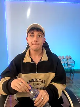 Snapshot of Casper___kyy chatting on 11, 9, 2025 Casper kyy online show from 11, 9, 2025