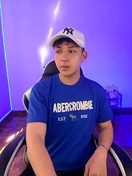 Snapshot of Casper___kyy chatting on 12, 9, 2025 Casper kyy online show from 12, 9, 2025