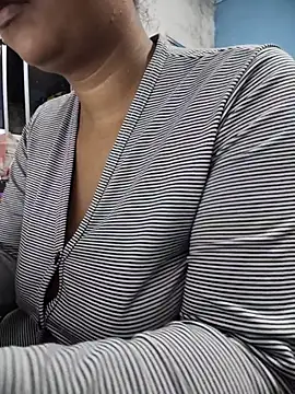 MichelleMore online show from 24, 10, 2025