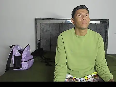 Snapshot of lindoshot_sexlove chatting on 21, 9, 2025 lindoshot sexlove online show from 21, 9, 2025