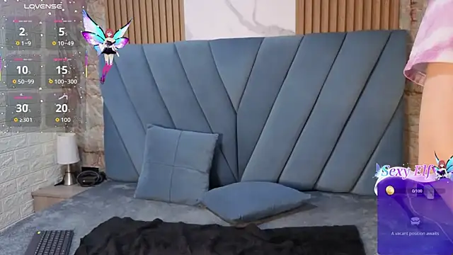 angel  red  online show from 14, 12, 2025