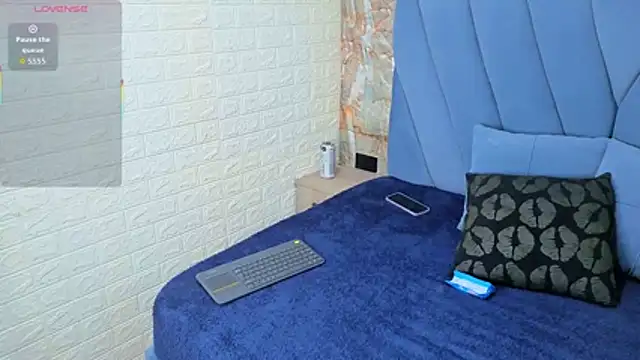 angel  red  online show from 29, 11, 2025