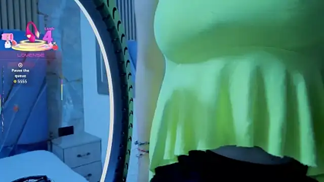 angel  red  online show from 31, 10, 2025