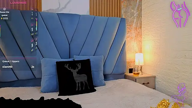 angel  red  online show from 21, 9, 2025