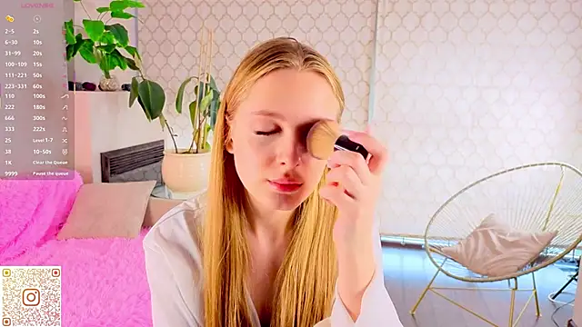 CindyGreen online show from 10, 10, 2025