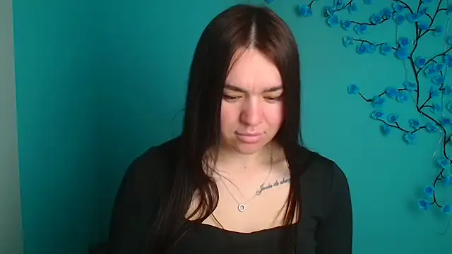 Lola Saymyname online show from 4, 4, 2026