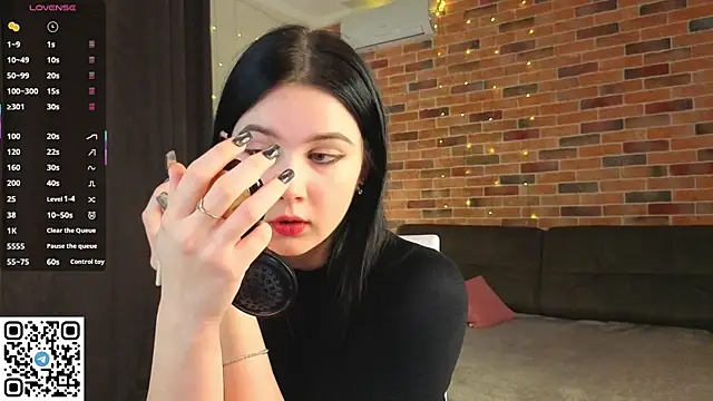 EnricaElis online show from 15, 12, 2025