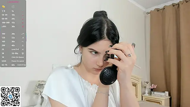 EnricaElis online show from 21, 9, 2025