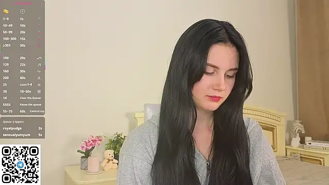 EnricaElis online show from 3, 10, 2025