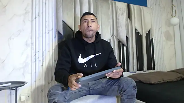 Morganandmegan online show from 25, 10, 2025