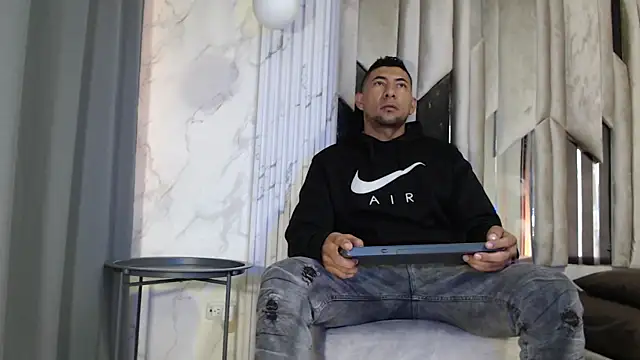 Morganandmegan online show from 8, 11, 2025