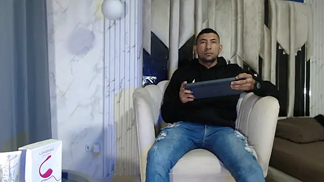 Morganandmegan online show from 4, 11, 2025