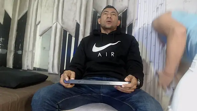 Morganandmegan online show from 18, 11, 2025