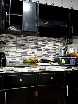 sofiaxxxxkl online show from 10, 10, 2025