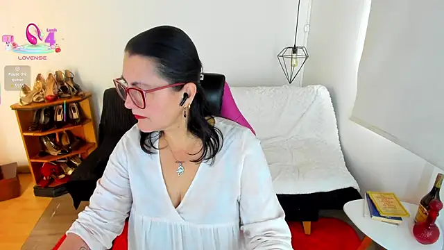 D Martii online show from 28, 10, 2025