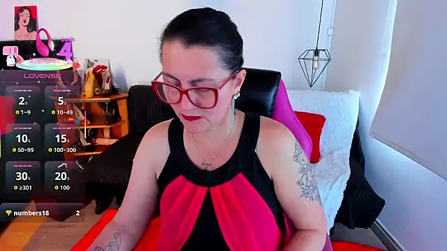 D Martii online show from 3, 11, 2025