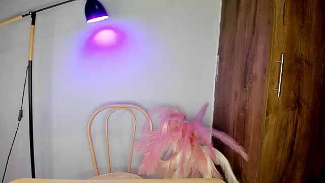 Snapshot of khate_smith chatting on 4, 3, 2026 khate smith online show from 4, 3, 2026