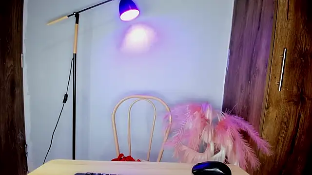 Snapshot of khate_smith chatting on 13, 2, 2026 khate smith online show from 13, 2, 2026