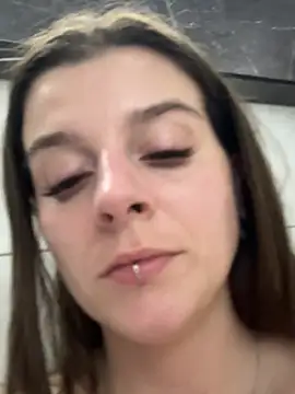 LilyIrons online show from 26, 4, 2026