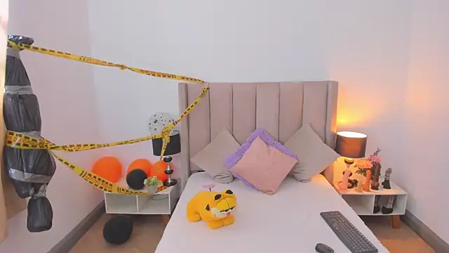 evvaa moon69 online show from 11, 10, 2025