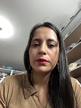 Snapshot of GiaDuque chatting on 13, 1, 2026 GiaDuque online show from 13, 1, 2026