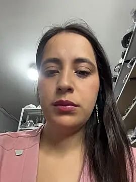 Snapshot of GiaDuque chatting on 15, 12, 2025 GiaDuque online show from 15, 12, 2025