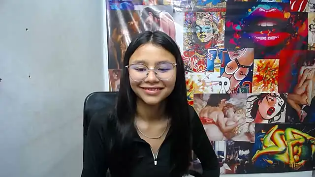 SofieLove 01 online show from 25, 10, 2025