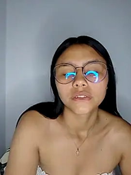 Snapshot of SofieLove_01 chatting on 7, 2, 2026 SofieLove 01 online show from 7, 2, 2026