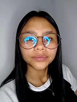 Snapshot of SofieLove_01 chatting on 12, 2, 2026 SofieLove 01 online show from 12, 2, 2026